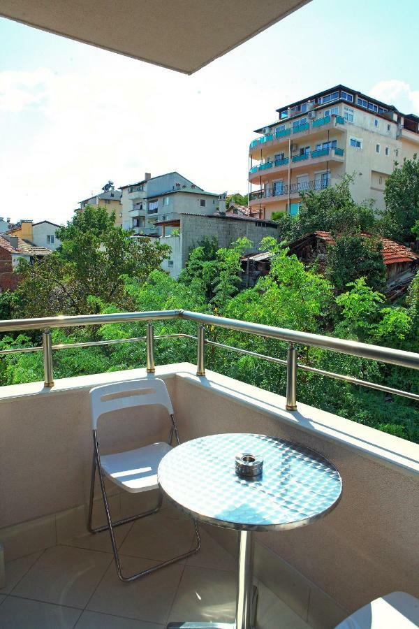 Apartment Center *